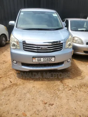 Toyota Noah 2012 Blue