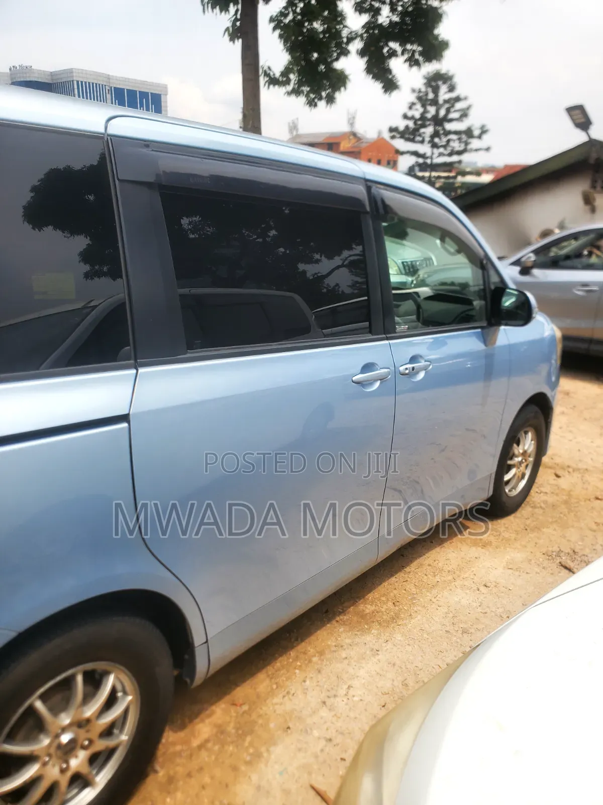 Toyota Noah 2012 Blue