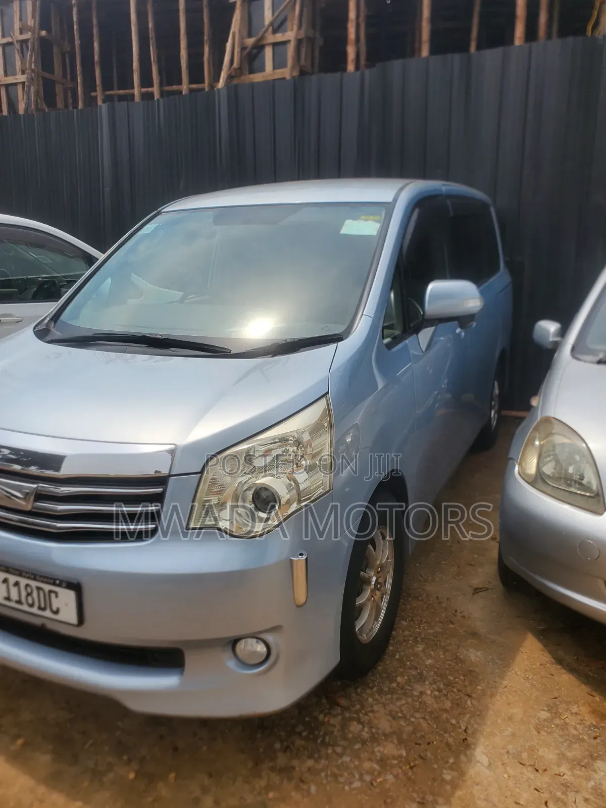 Toyota Noah 2012 Blue