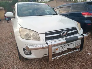 Toyota RAV4 2009 White