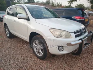 Toyota RAV4 2009 White