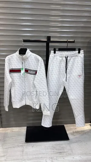 Sporty Chic Look Tracksuit