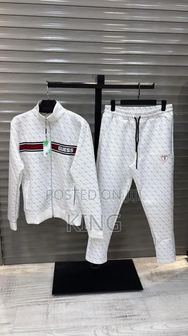 Sporty Chic Look Tracksuit