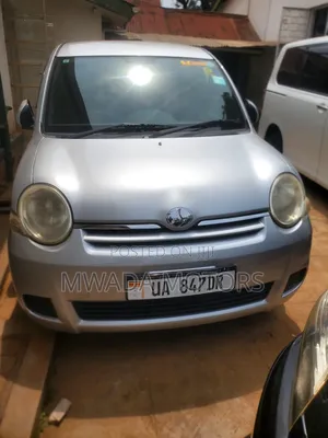 Toyota Sienta 2008 Silver