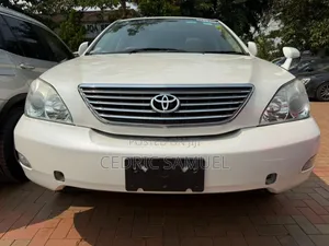 Toyota Harrier 2.4 2012 White