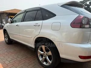 Toyota Harrier 2.4 2012 White