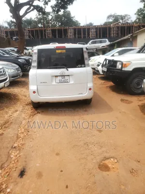 Toyota Sienta 2012 White