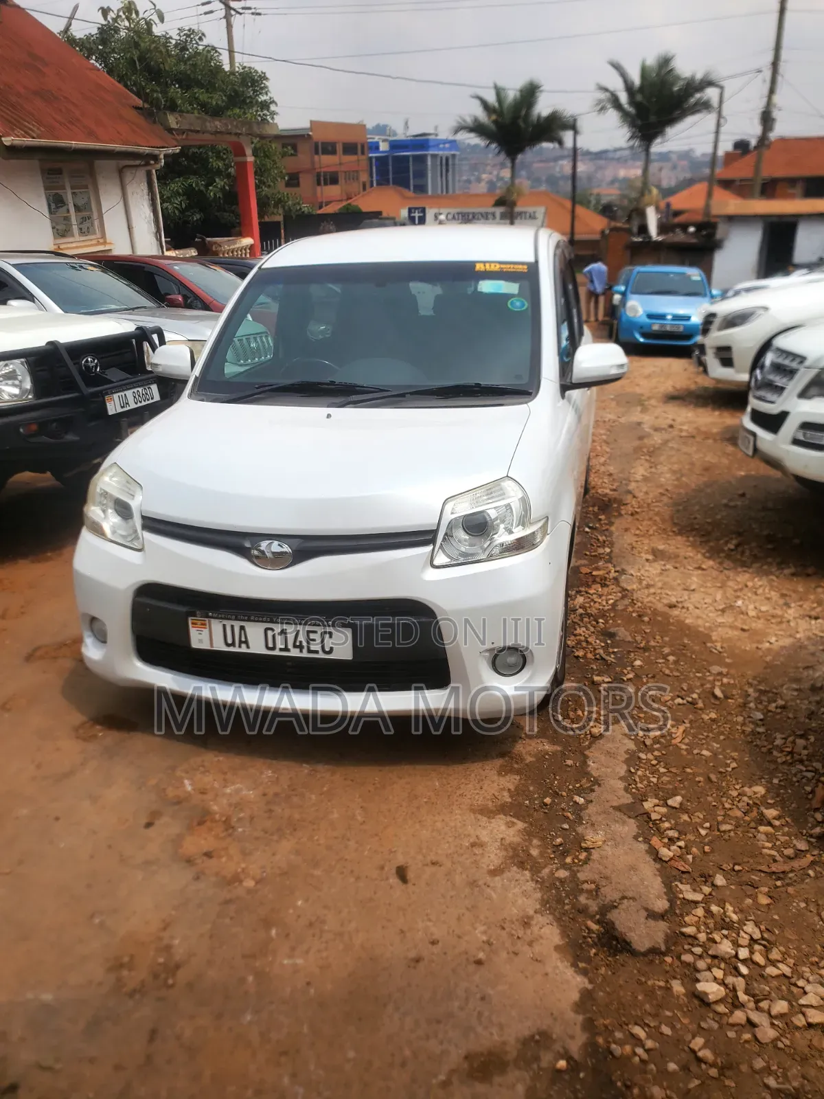 Toyota Sienta 2012 White