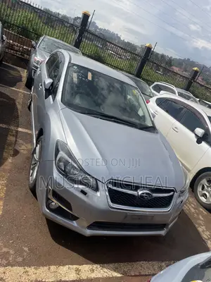 Subaru Impreza 2.0i Premium PZEV 4dr Hatchback AWD (2.0L 4cyl CVT) 2015 Silver