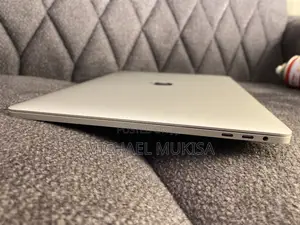 Laptop Apple MacBook Pro 2017 16GB Intel Core i7 SSD 256GB