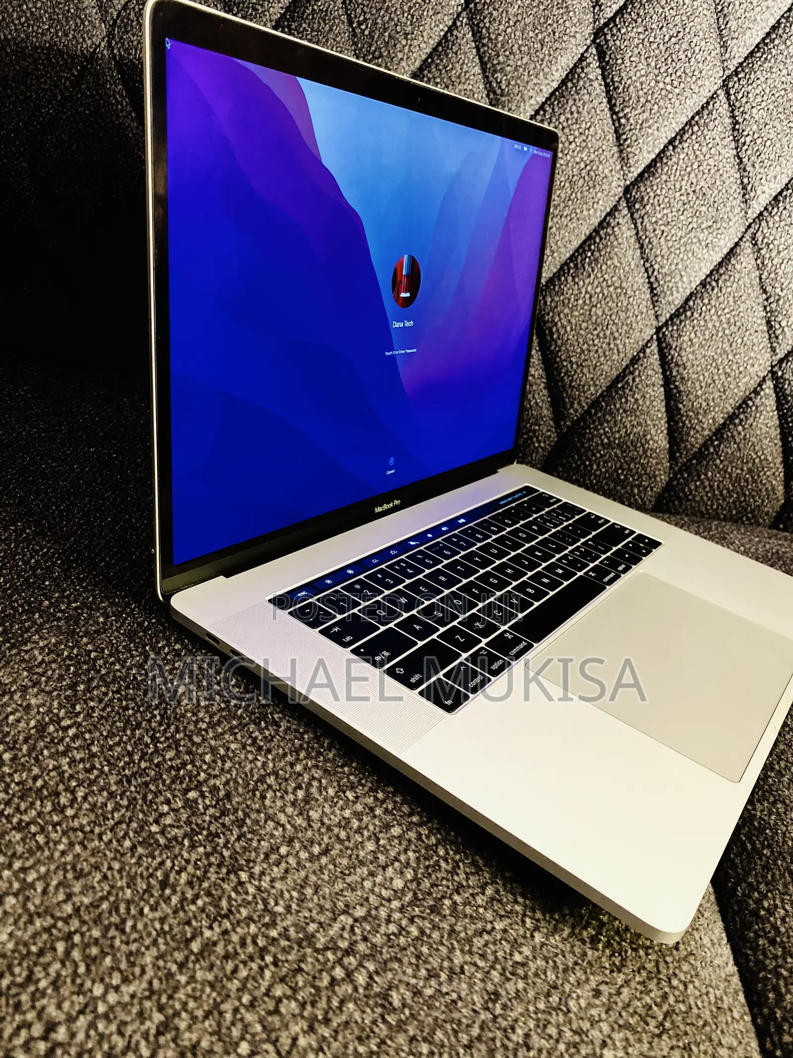 Laptop Apple MacBook Pro 2017 16GB Intel Core i7 SSD 256GB