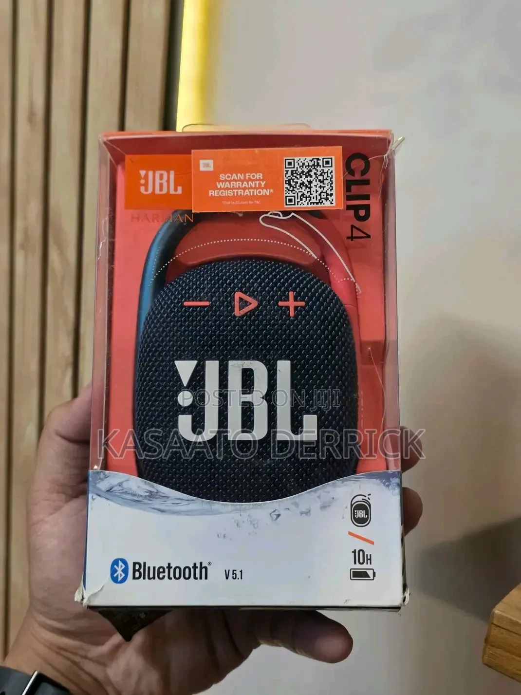 JBL Clip 4