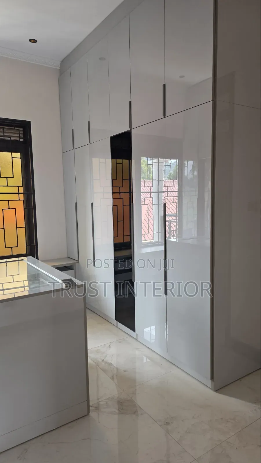 Closet Installed Buloba 412