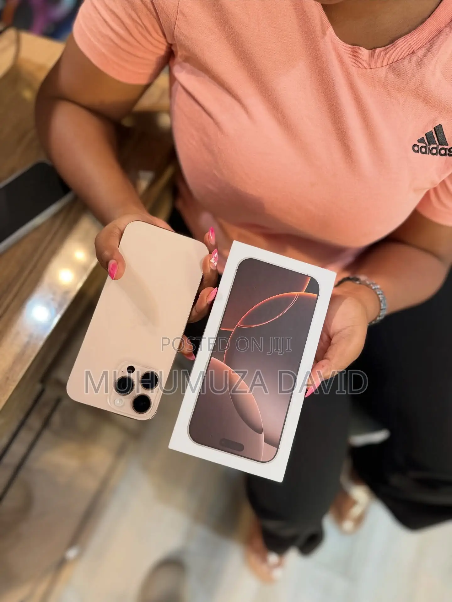 Apple iPhone 16 Pro 128 GB Gold