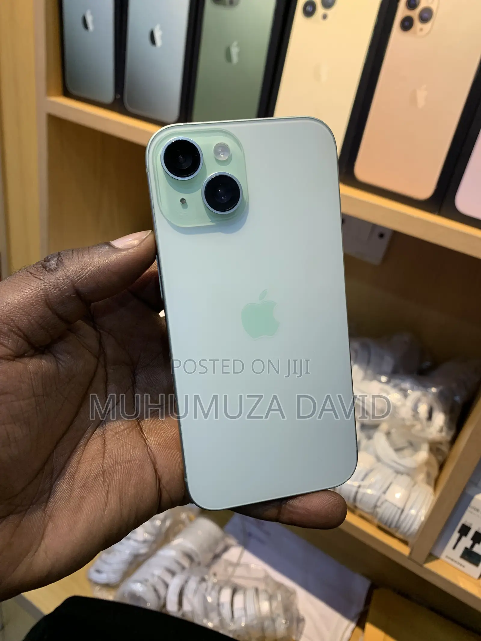 Apple iPhone 15 256 GB Green