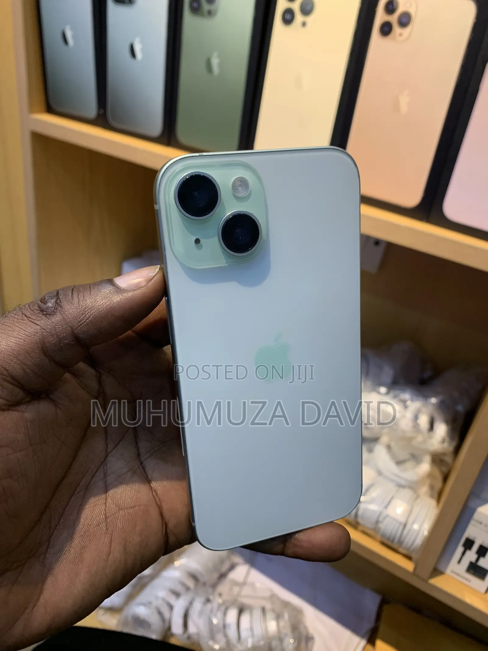 Apple iPhone 15 256 GB Green