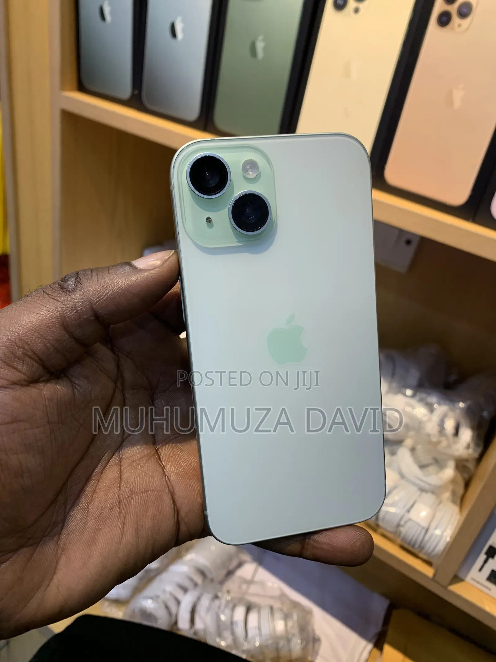 Apple iPhone 15 256 GB Green