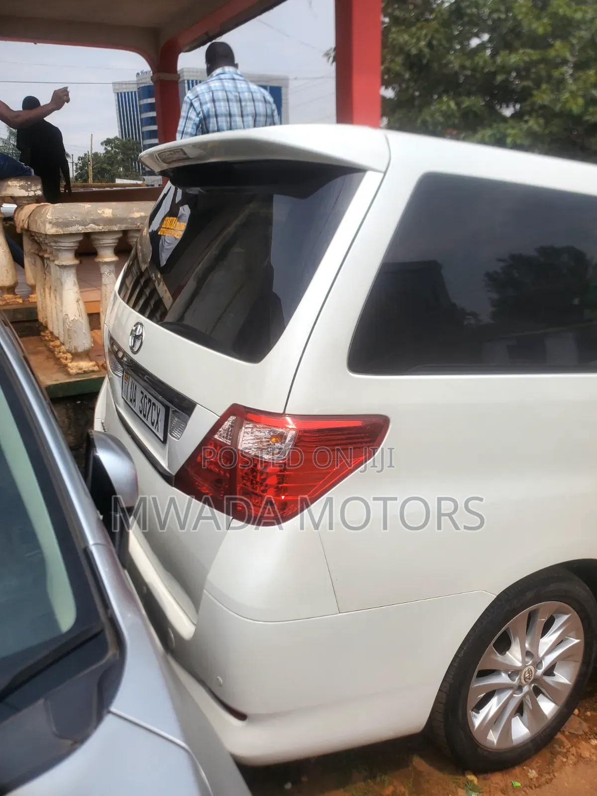 Toyota Alphard 2010 White