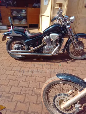 Honda Steed 2000 Red