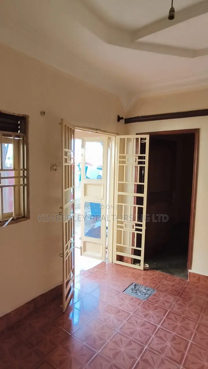 Furnished 2bdrm Apartment in Goma for sale