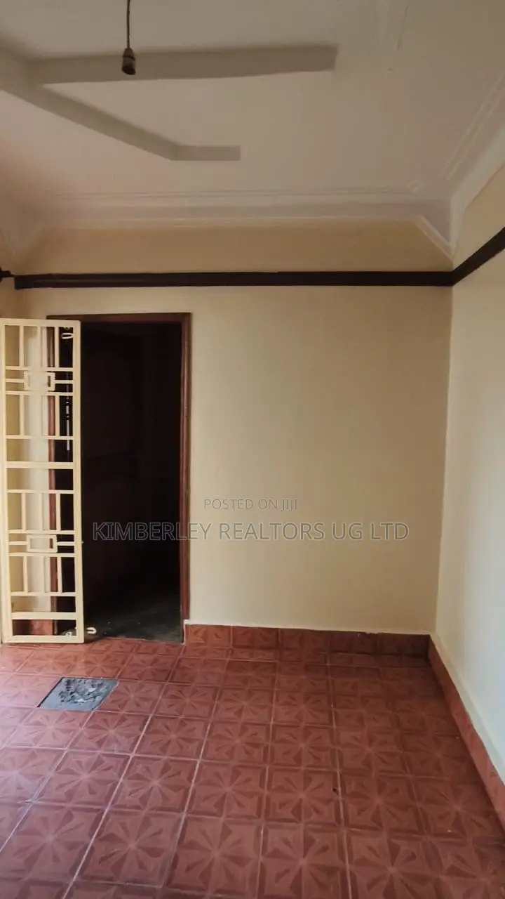 Furnished 2bdrm Apartment in Goma for sale