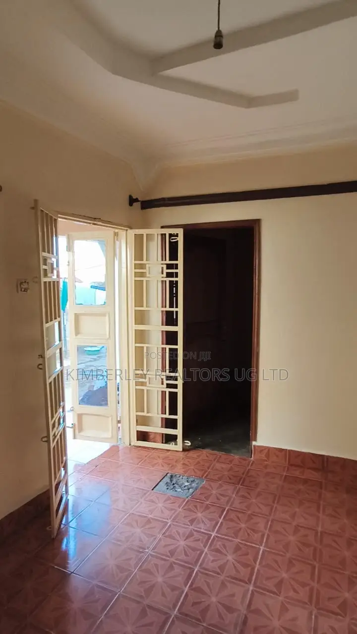 Furnished 2bdrm Apartment in Goma for sale