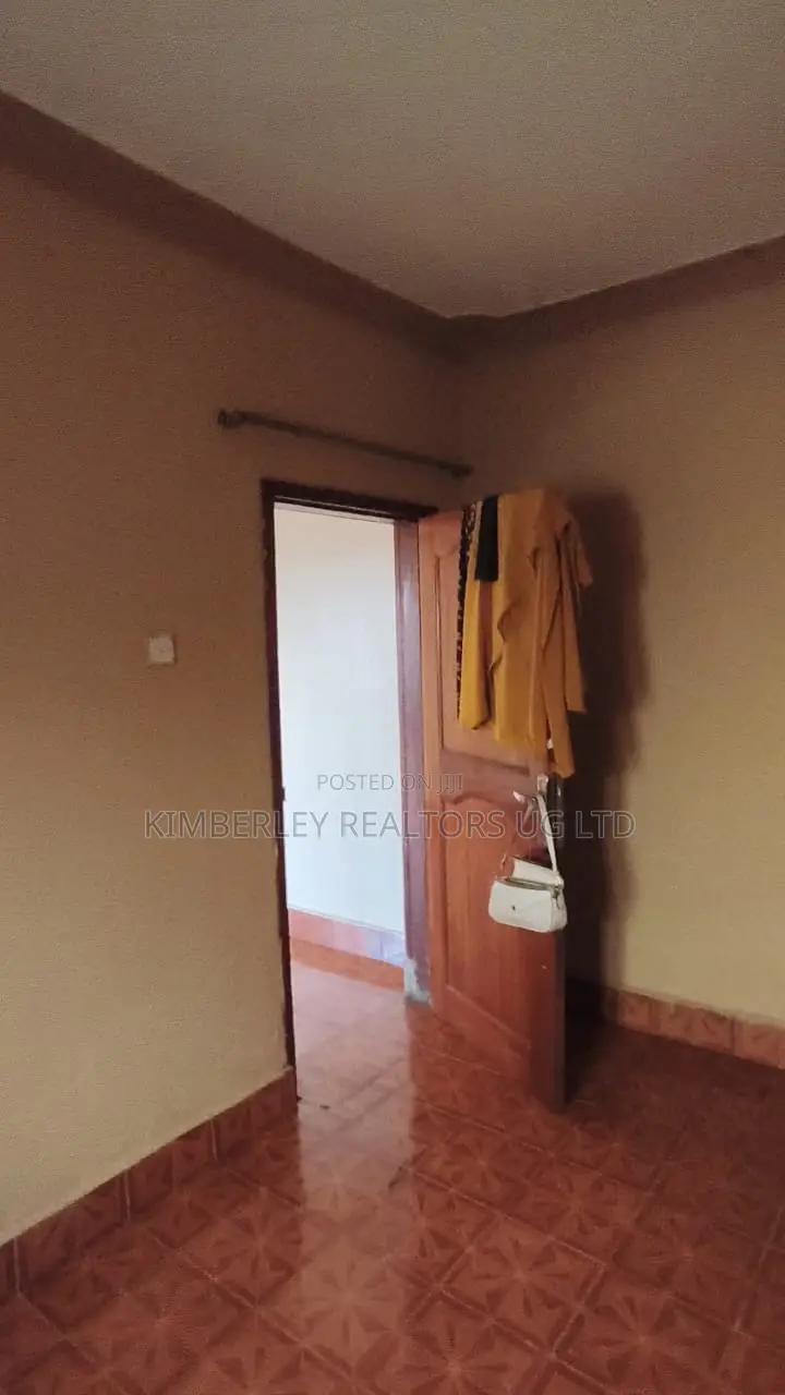 Furnished 2bdrm Apartment in Goma for sale