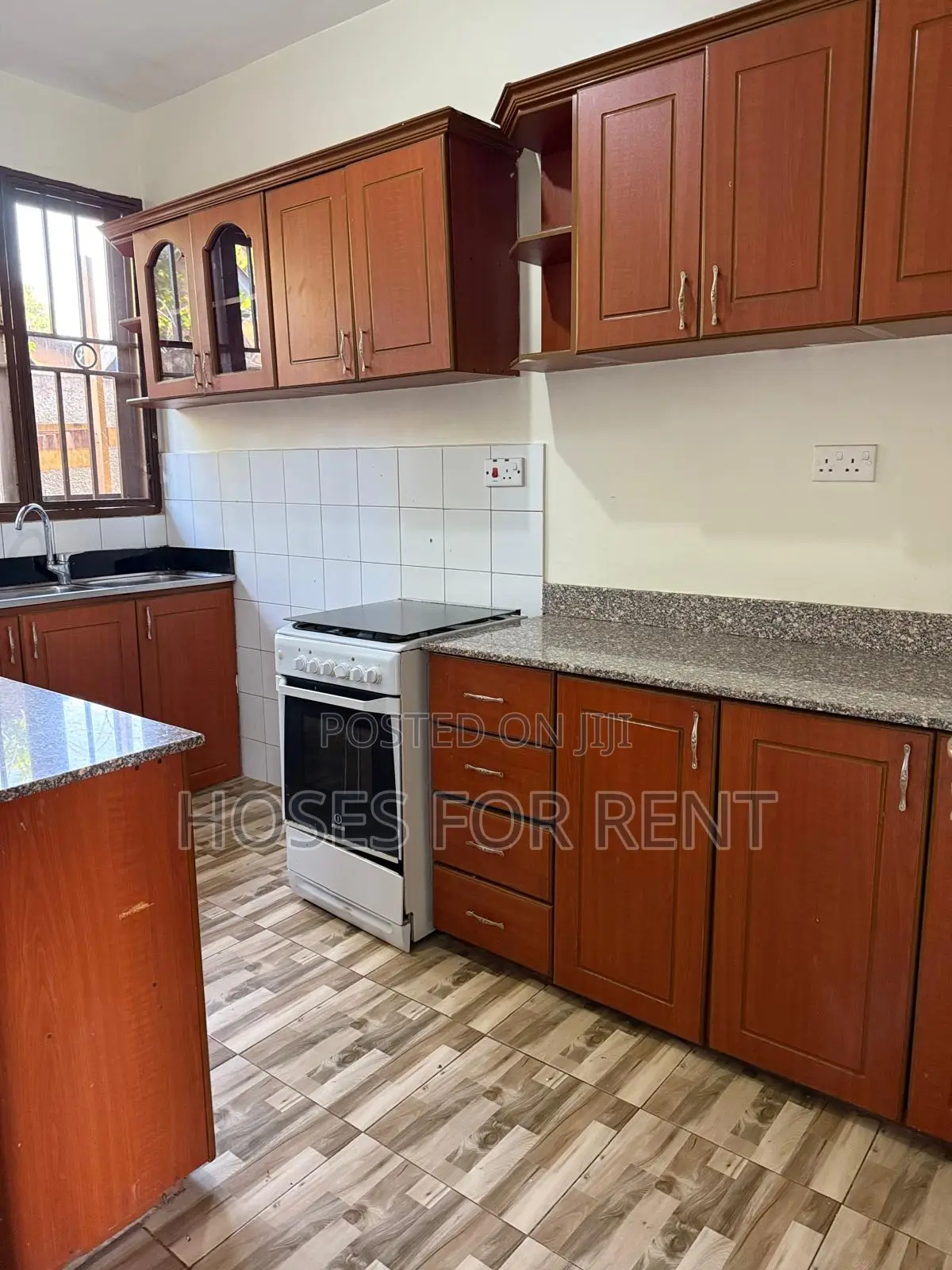 3bdrm Bungalow in Kawuku, Makindye for rent