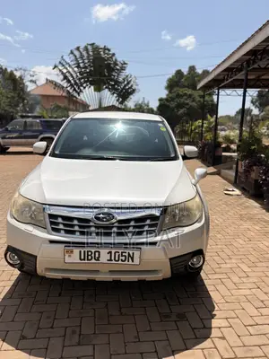 Subaru Forester 2.0D X 2011 Pearl