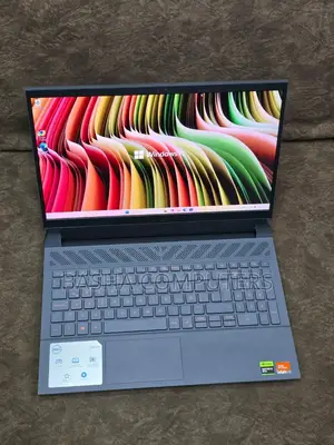 New Laptop Dell G15 5535 16GB Intel Core i7 SSHD (Hybrid) 512GB