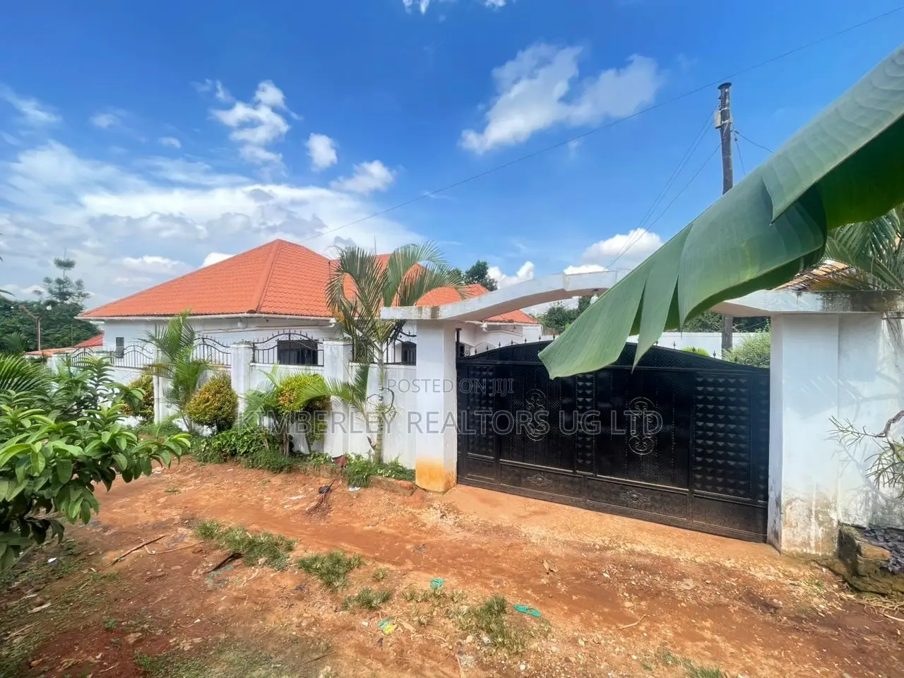 3bdrm Bungalow in Division A for sale
