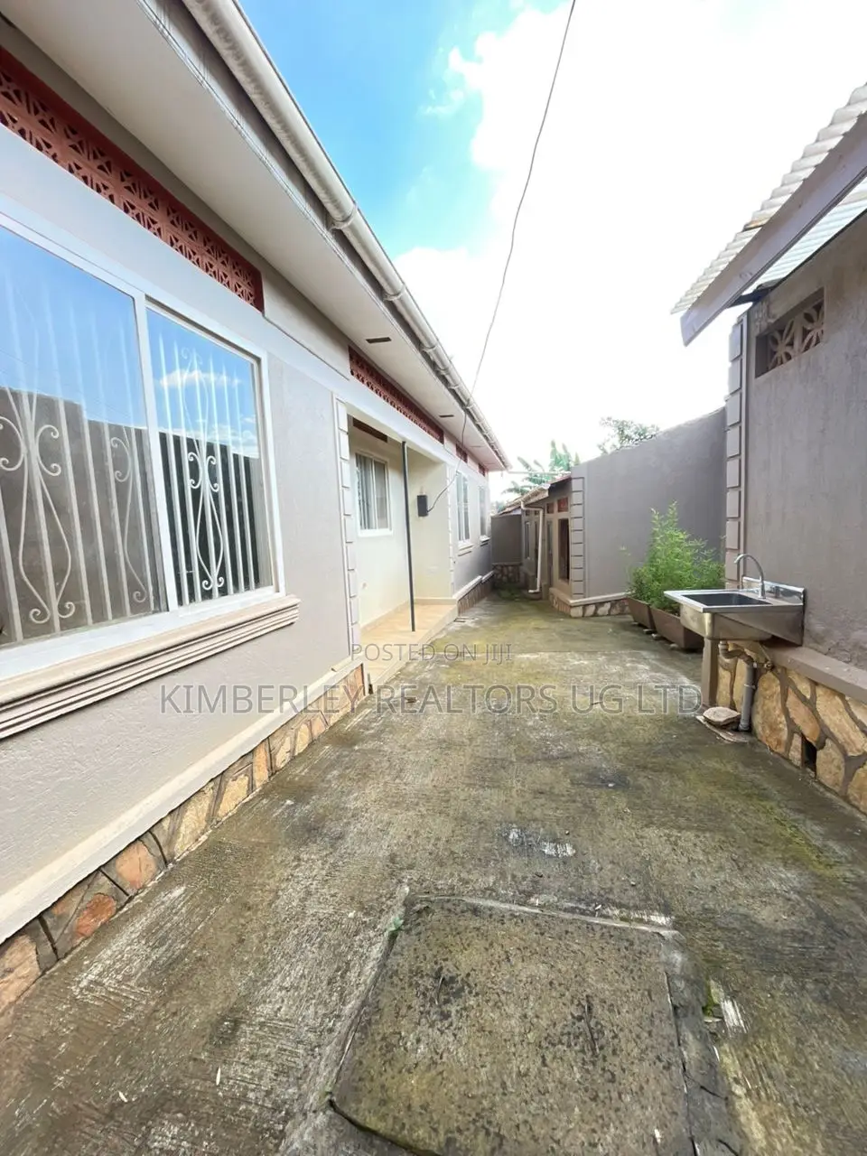 3bdrm Bungalow in Division A for sale