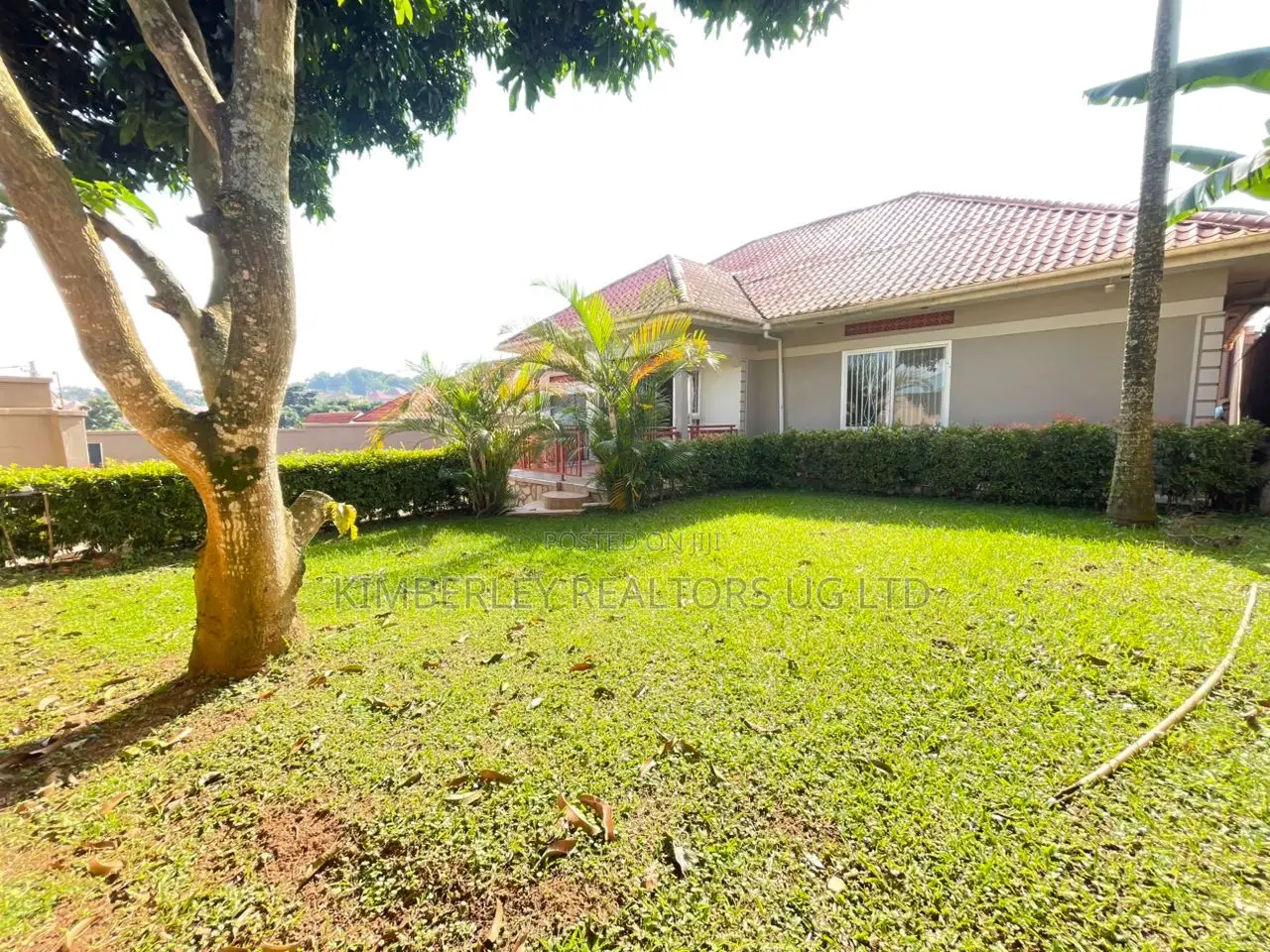3bdrm Bungalow in Division A for sale