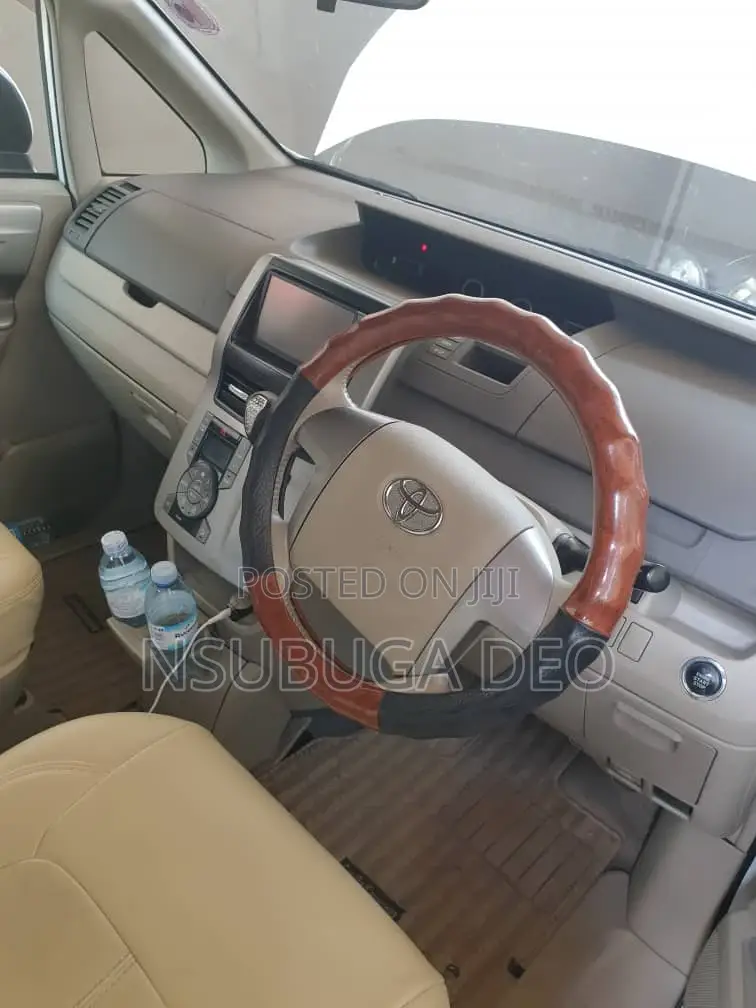 Self-Drive Car Hire / Airport Pick-Up Drop-Off