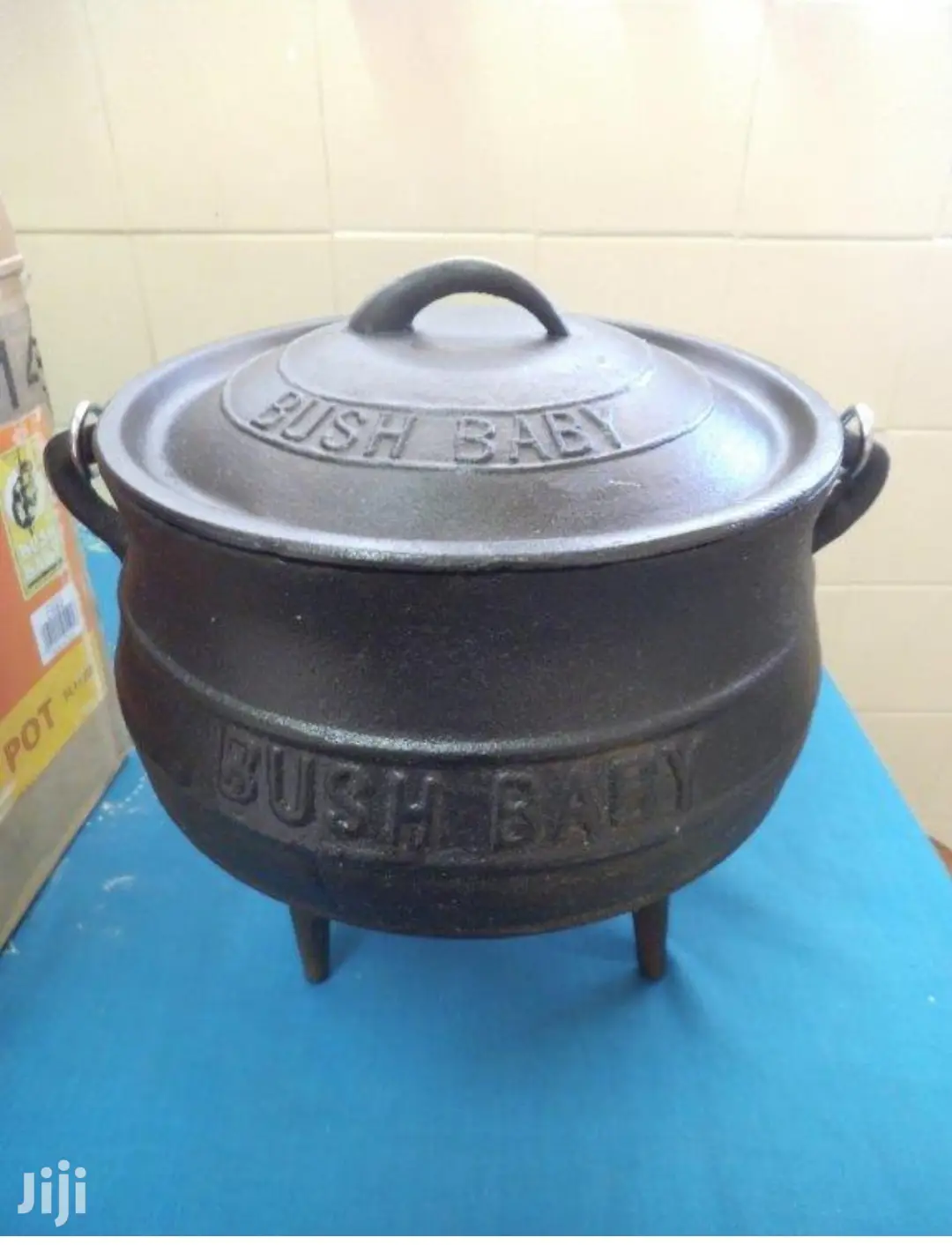 Bush Baby 8 Litre 3 Legged Cast Iron Pot Potjie