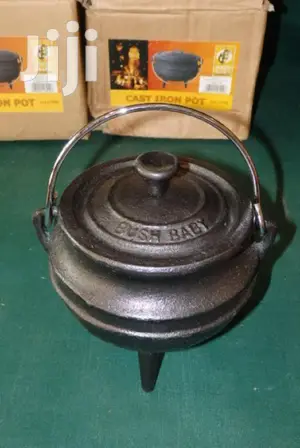 Bush Baby 8 Litre 3 Legged Cast Iron Pot Potjie