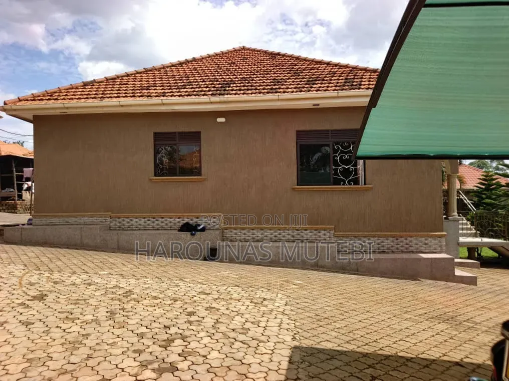 Furnished 3bdrm House in Wakiso Town for sale