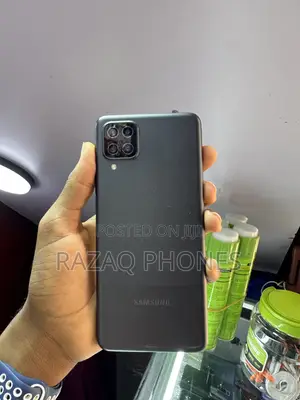 Samsung Galaxy A12 64 GB Black