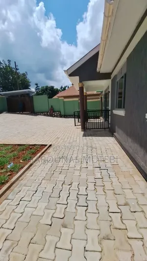 Furnished 4bdrm Bungalow in Bujjuko, Wakiso / Wakiso for sale