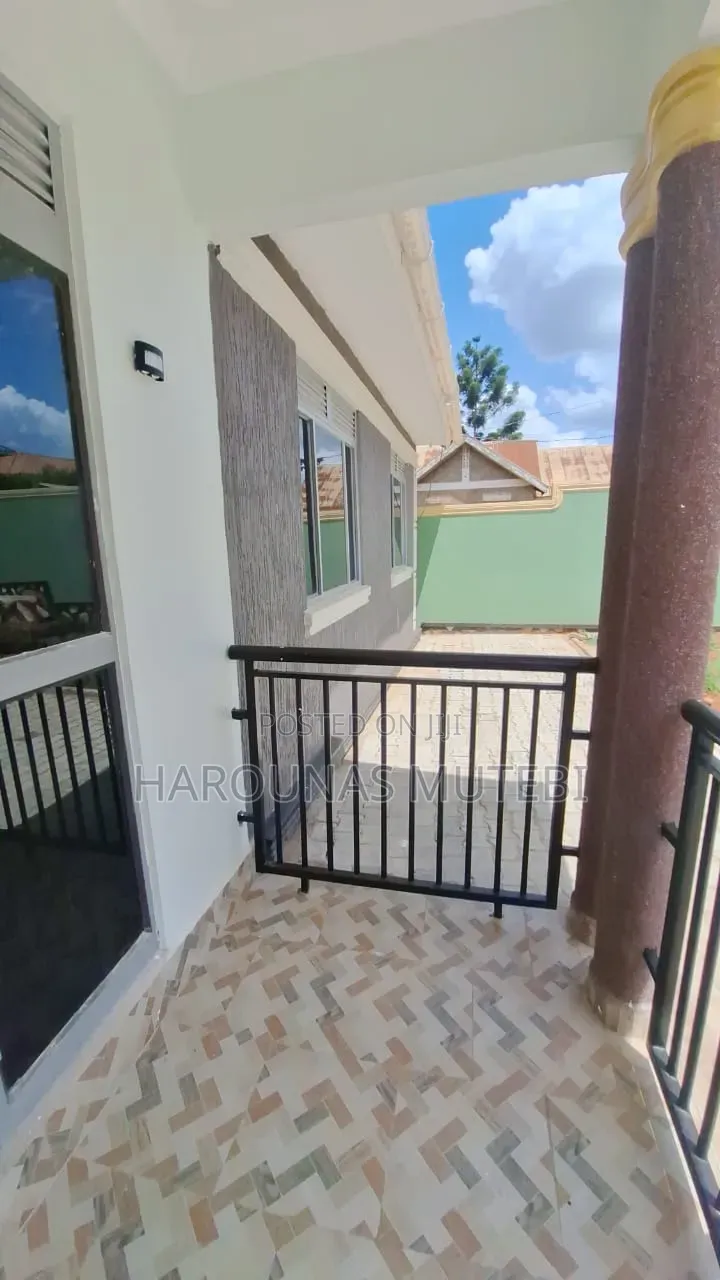 Furnished 4bdrm Bungalow in Bujjuko, Wakiso / Wakiso for sale