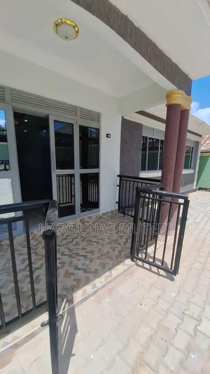 Furnished 4bdrm Bungalow in Bujjuko, Wakiso / Wakiso for sale