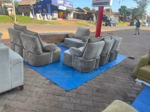 Hithee Sofa