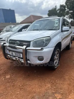 Toyota RAV4 Automatic 2003 White