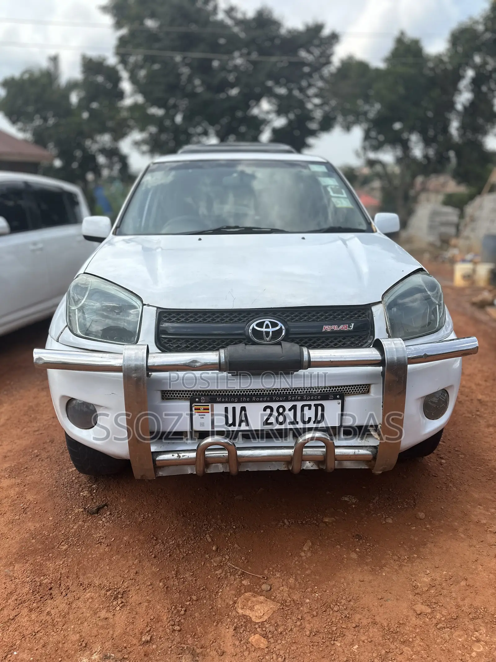 Toyota RAV4 Automatic 2003 White