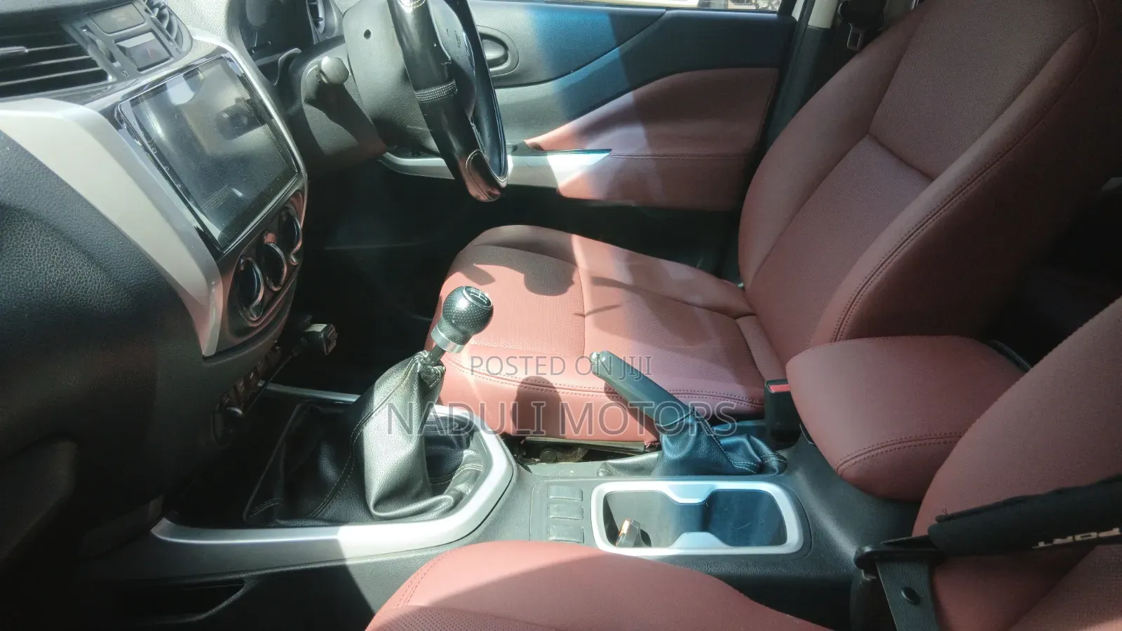 Nissan Navara 2016 White