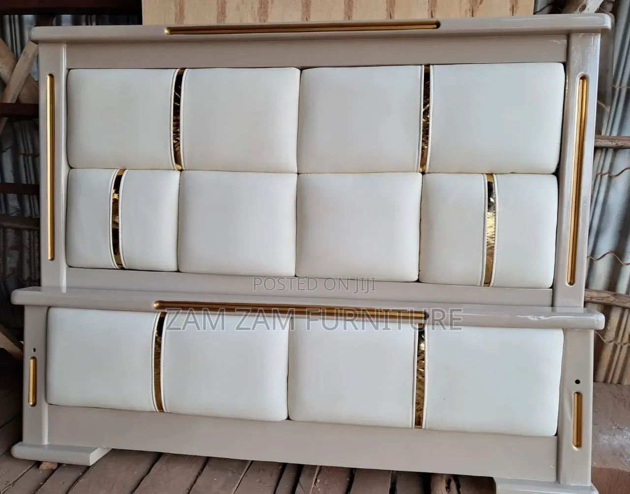 The White Colour Bed