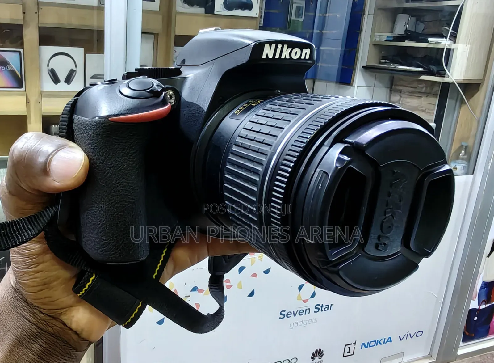 Like New Nikon D3500 DSLR Camera With 18-55mm Vr Lens Kit