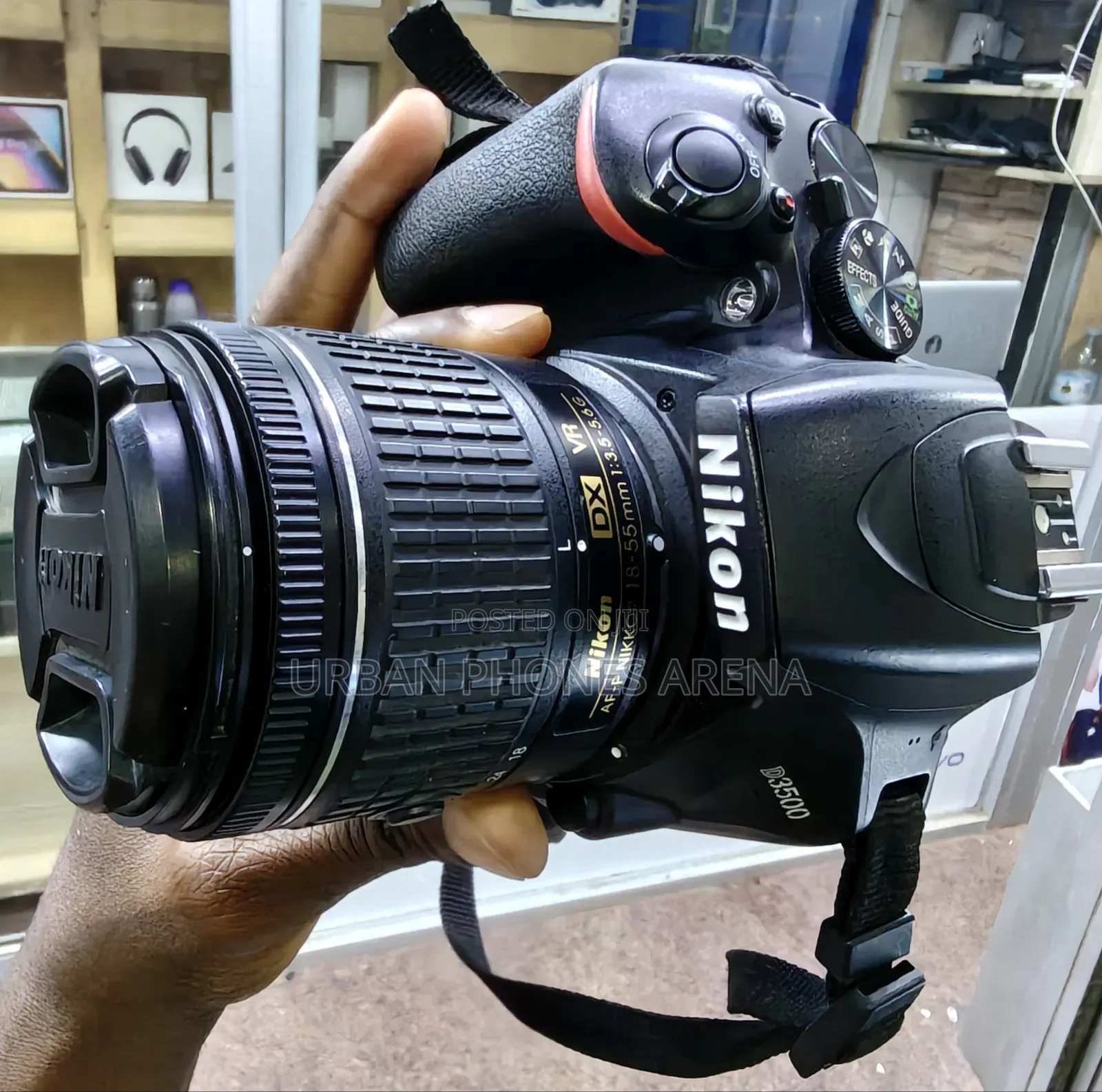 Like New Nikon D3500 DSLR Camera With 18-55mm Vr Lens Kit
