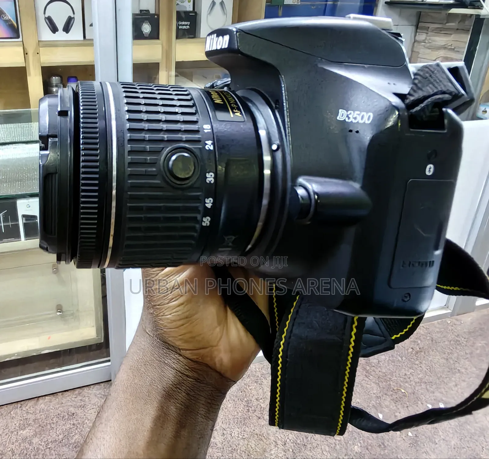Like New Nikon D3500 DSLR Camera With 18-55mm Vr Lens Kit