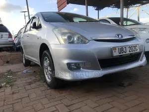 Toyota Wish 2007 Silver